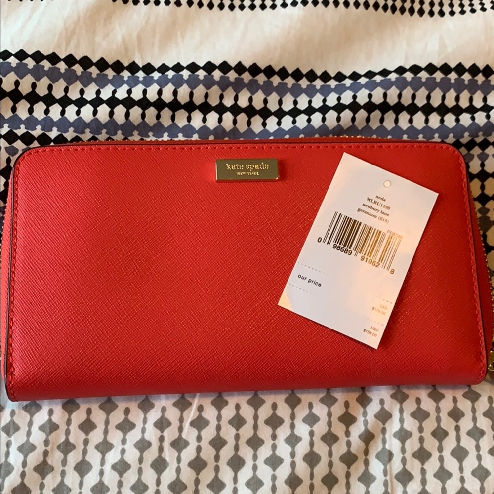 Brand New with Tag Kate Spade Neda Wallet